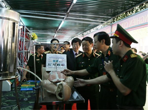 Tích cực đổi mới đào tạo, nghiên cứu y học quân sự, đáp ứng yêu cầu của quân đội 